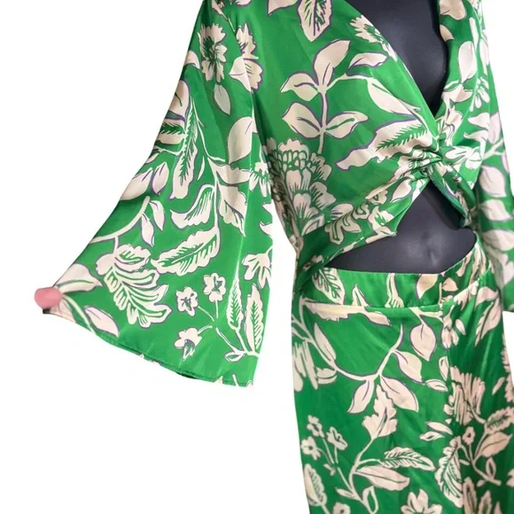 Zara green cream floral satiny jumpsuit V-neckline knot detail waist cut-outs - Picture 3 of 11